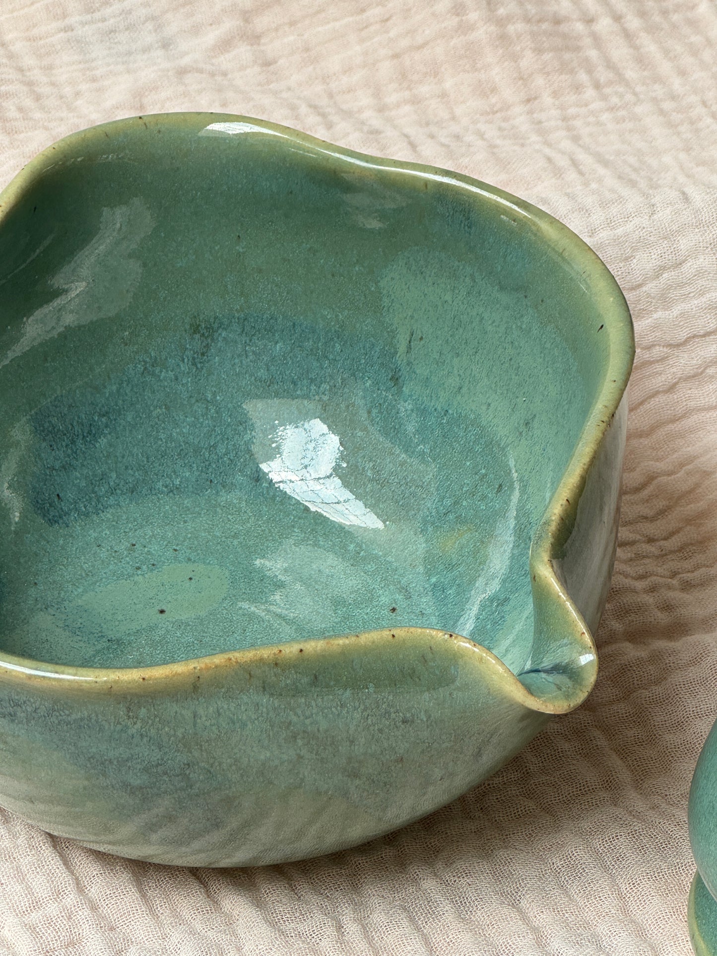 Jade- Wavy Matcha Bowl Set