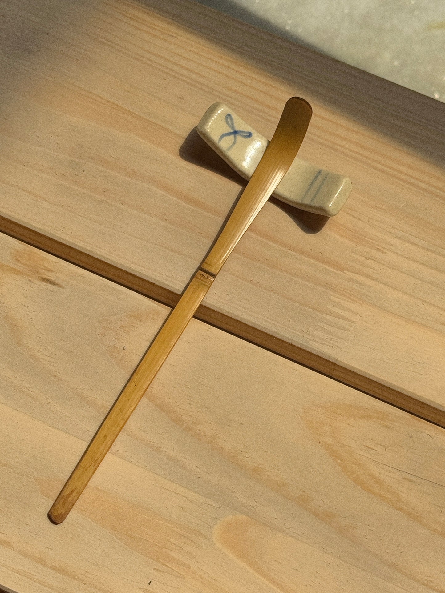 Blue Bow Chashaku (Scoop) Rest