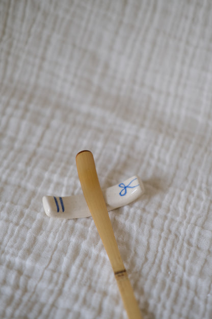 Blue Bow Chashaku (Scoop) Rest