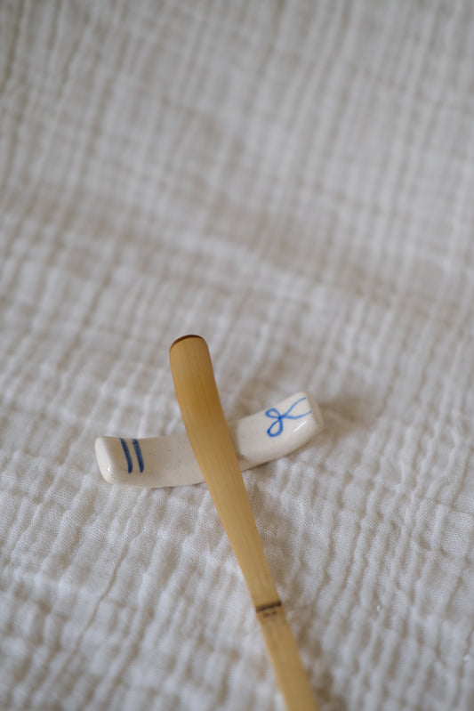 Blue Bow Chashaku (Scoop) Rest