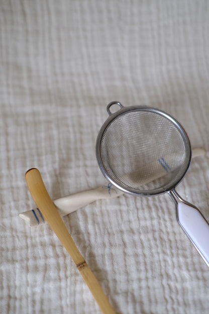 Bow Chshaku (scoop) and Sieve Rest