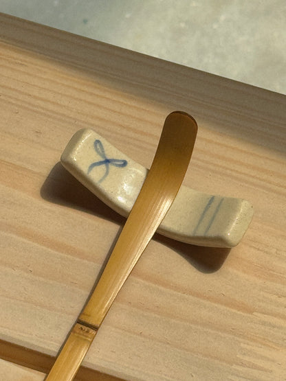 Blue Bow Chashaku (Scoop) Rest